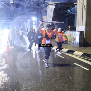 Runner Photo 7921756