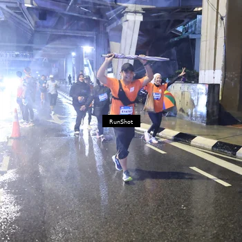 Runner Photo 7921757