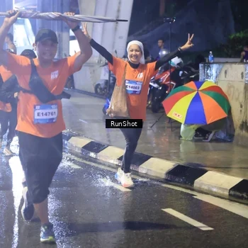 Runner Photo 7921763