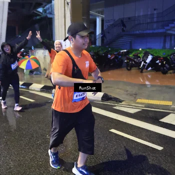 Runner Photo 7921773