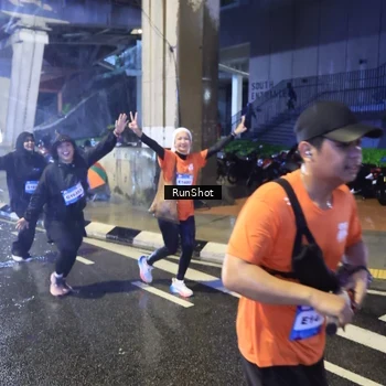 Runner Photo 7921778