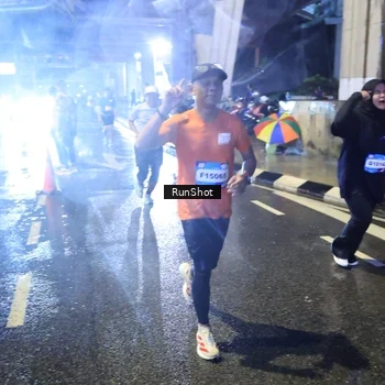 Runner Photo 7921795