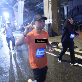 Runner Photo 7921800
