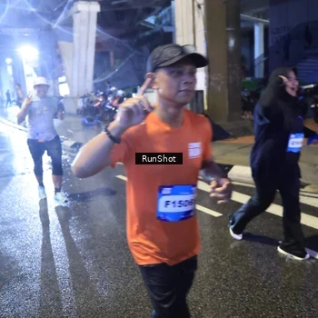 Runner Photo 7921801