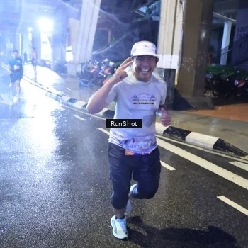 Runner Photo 7921813