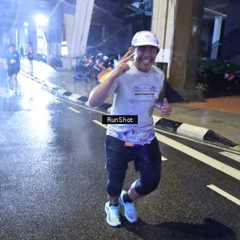 Runner Photo 7921816