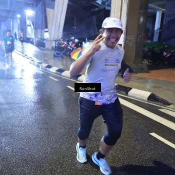 Runner Photo 7921819