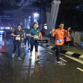 Runner Photo 7921860