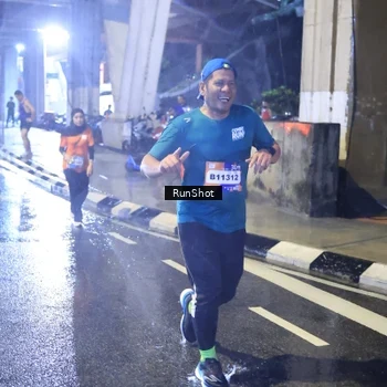 Runner Photo 7921869
