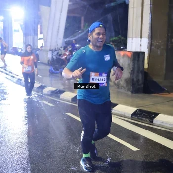Runner Photo 7921873