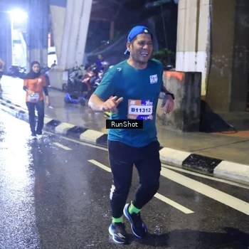 Runner Photo 7921874