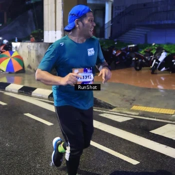 Runner Photo 7921885