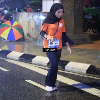 Runner Photo 7921900