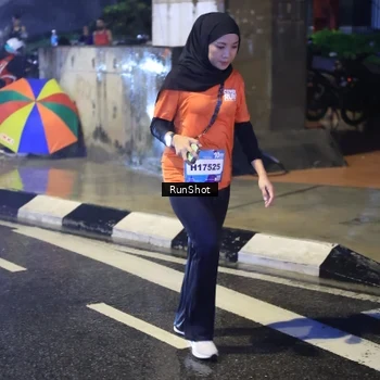 Runner Photo 7921902