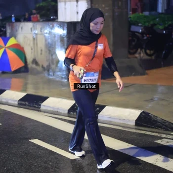 Runner Photo 7921904