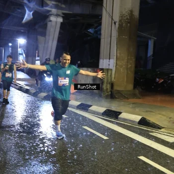 Runner Photo 7922049
