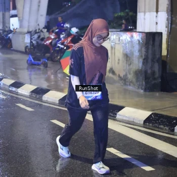 Runner Photo 7922065