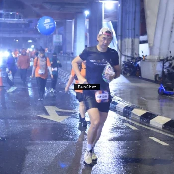 Runner Photo 7922077