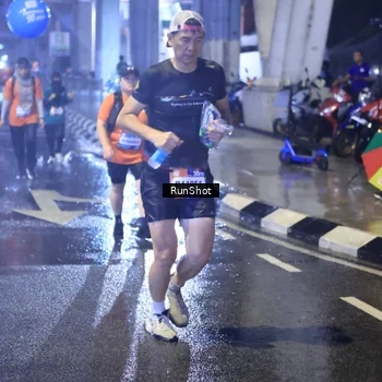 Runner Photo 7922083