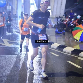 Runner Photo 7922088