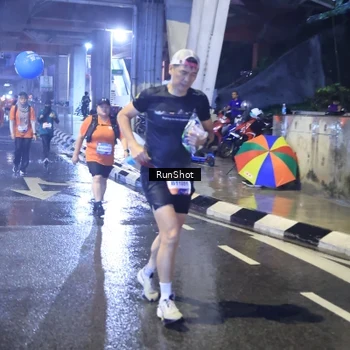 Runner Photo 7922100