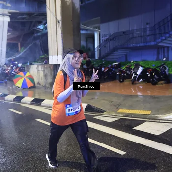 Runner Photo 7922254