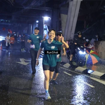 Runner Photo 7922286
