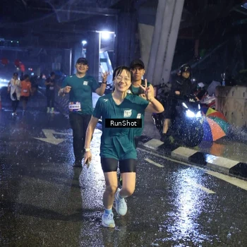 Runner Photo 7922295