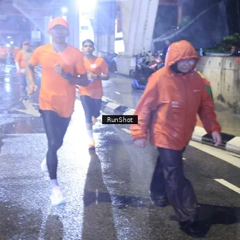 Runner Photo 7922300