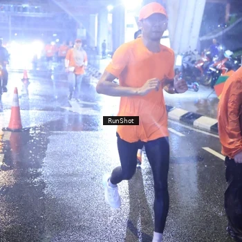 Runner Photo 7922304