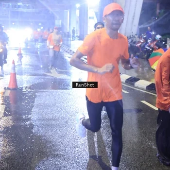 Runner Photo 7922305