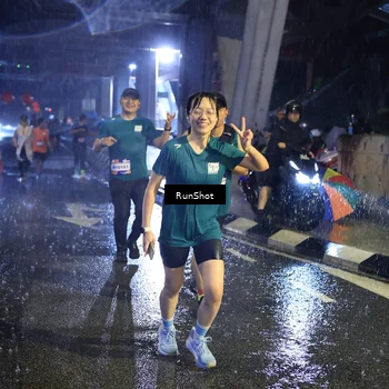 Runner Photo 7922318