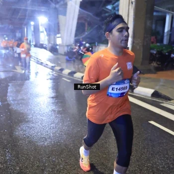 Runner Photo 7922335