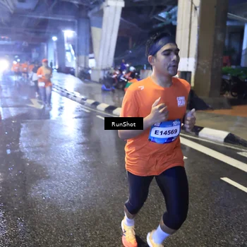 Runner Photo 7922365