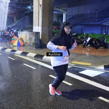 Runner Photo 7922476