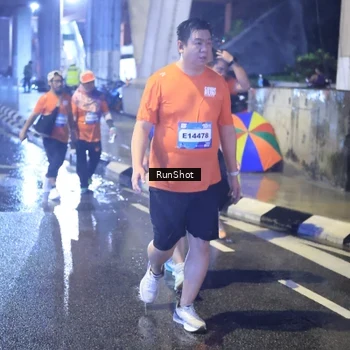 Runner Photo 7922491