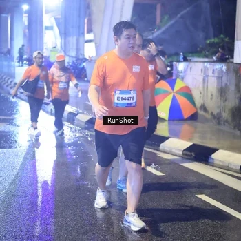 Runner Photo 7922503