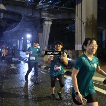 Runner Photo 7922530
