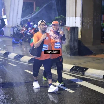 Runner Photo 7922534