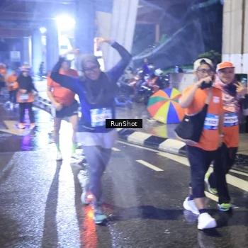 Runner Photo 7922537