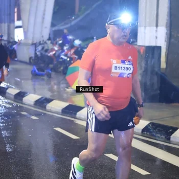 Runner Photo 7922567