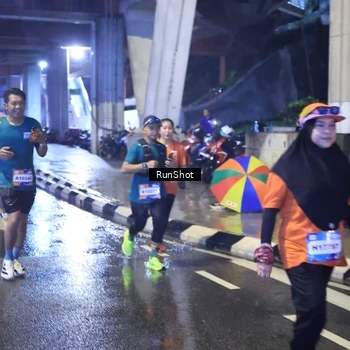Runner Photo 7922625