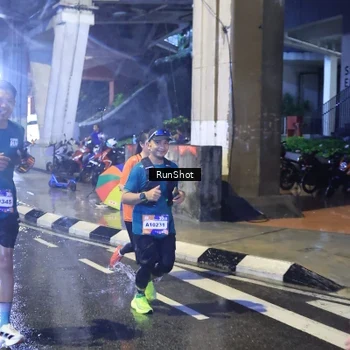 Runner Photo 7922634