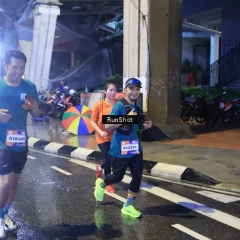 Runner Photo 7922636