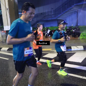 Runner Photo 7922676