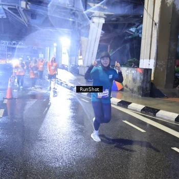 Runner Photo 7922691