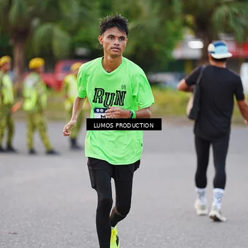 Runner Photo 7922699