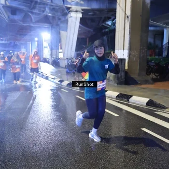 Runner Photo 7922703
