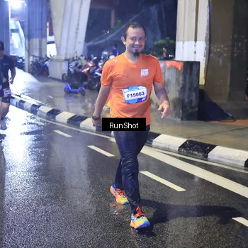 Runner Photo 7922900