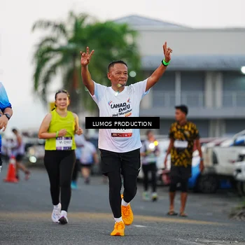 Runner Photo 7922912